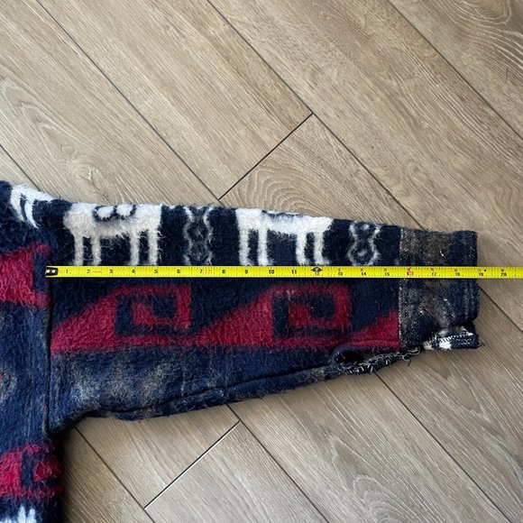 (Sold)| Oversized Aztec Print Llama Blanket jacket - Picture 10 of 12